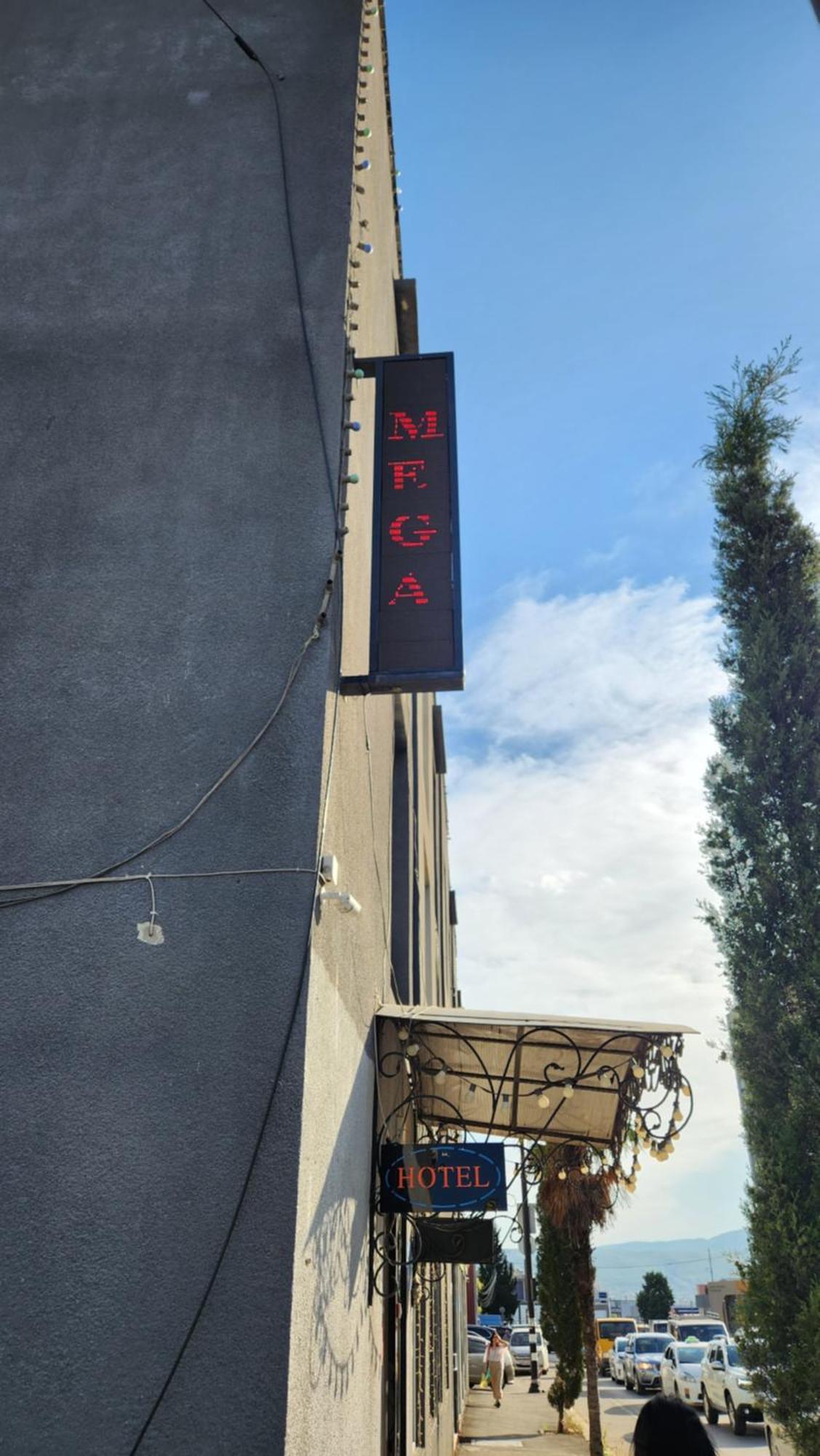 Hotel ,,Mega" Tiflis Dış mekan fotoğraf