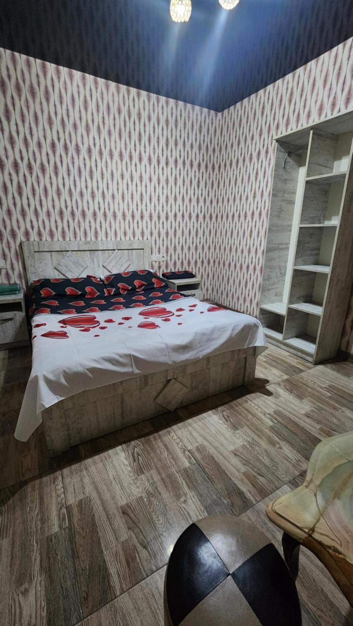 Hotel ,,Mega" Tiflis Dış mekan fotoğraf